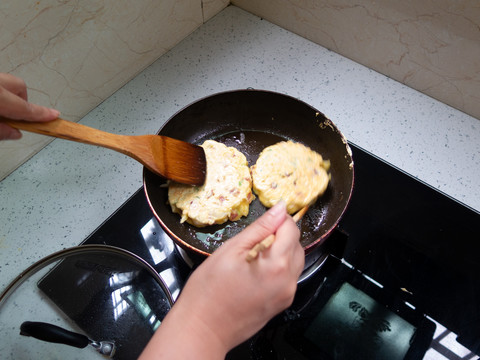 家庭美食制作之土豆泥早餐饼