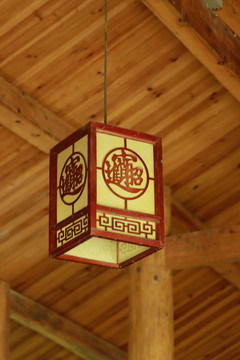 木质灯笼