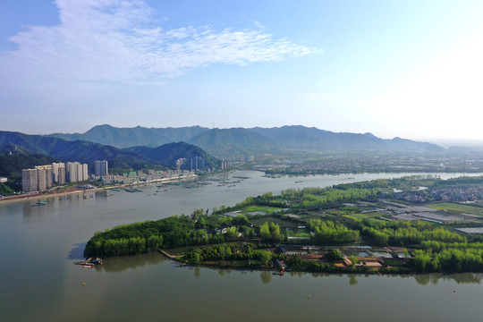 航拍杭州富阳新沙岛旅游度假区