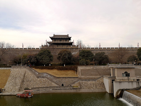 西安城墙护城河