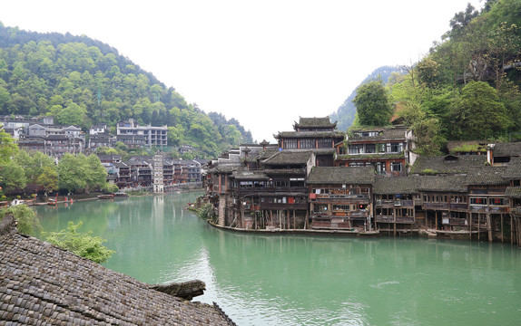 凤凰古城沙湾景区