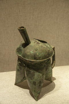 河南博物院藏品兽面纹铜盉