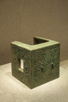 河南博物院藏品兽面纹铜建筑饰件