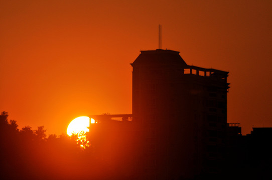 夕阳剪影