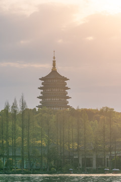 杭州雷峰塔黄昏风景