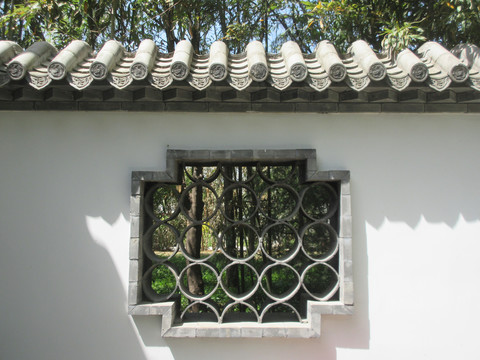 中式院落镂空窗
