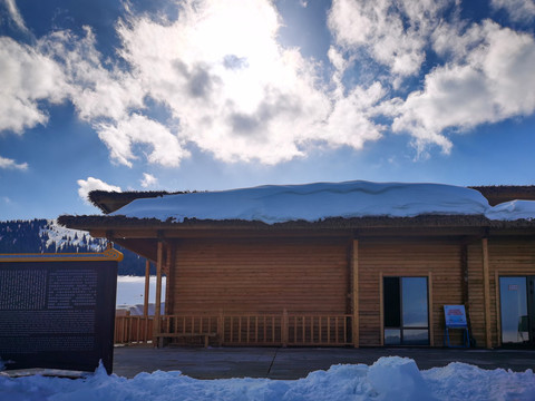 雪山木屋