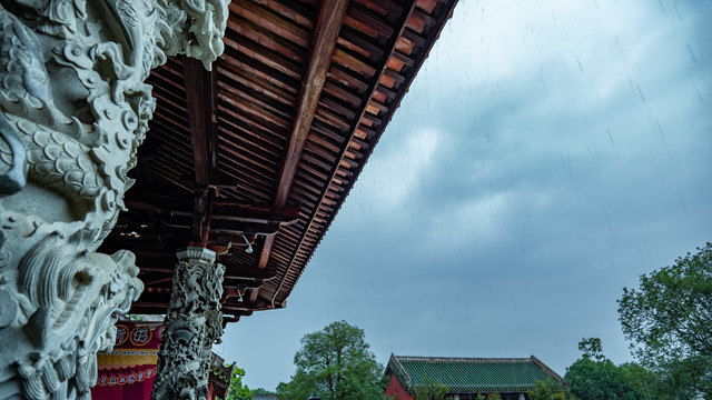 南宁孔庙中式古代建筑雨景