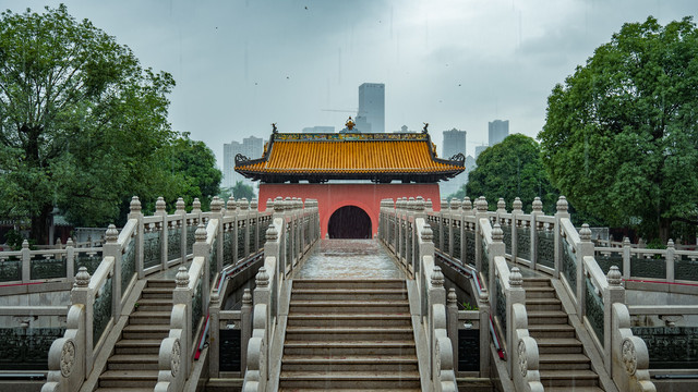 南宁孔庙中式古代建筑雨景