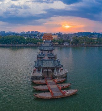 潮州广济桥夜景