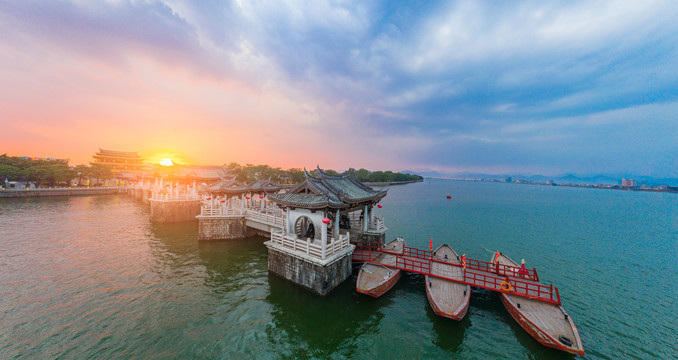 潮州广济桥夜景