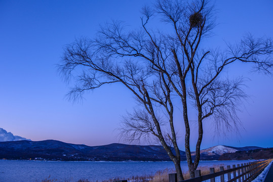 田贯湖