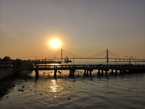 海面夕阳