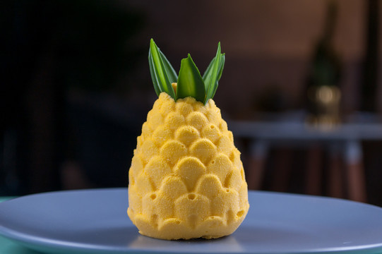 菠萝造型的蛋糕