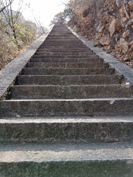 凿面石材踏步楼梯