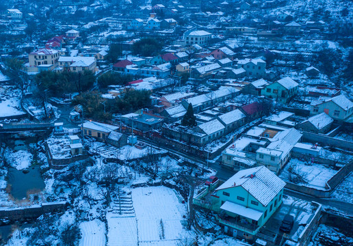 山村雪景