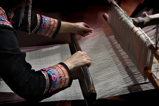 畲族手工艺织布