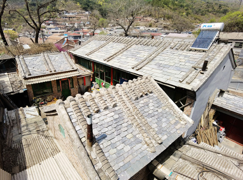 农村石板屋顶