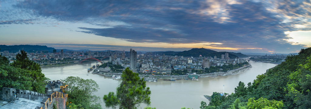 宜宾城市自然景观全景图