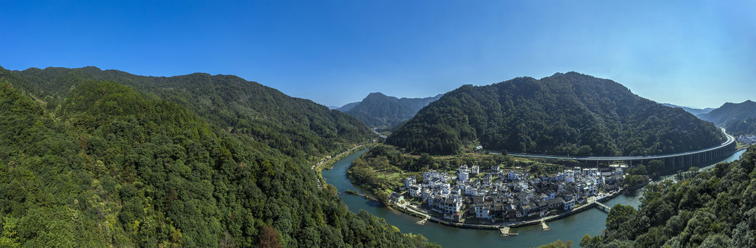 宽幅山村峡谷大转弯全景大图