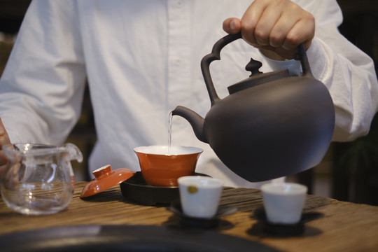 茶艺师泡茶