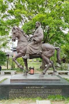 扬州宋代东门马可波罗雕像