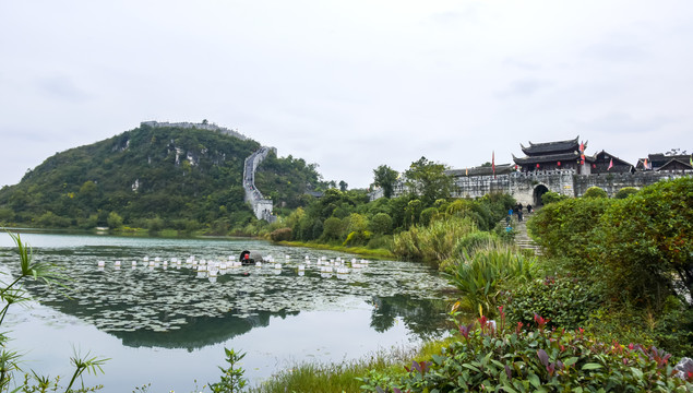 贵州青岩古镇定广湖