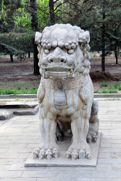 北京昌平明十三陵神道石像生狮子