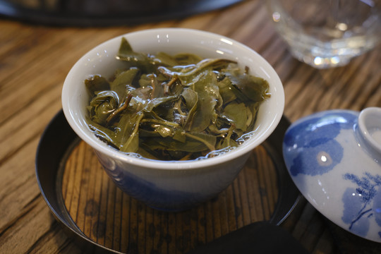 茶艺师泡茶