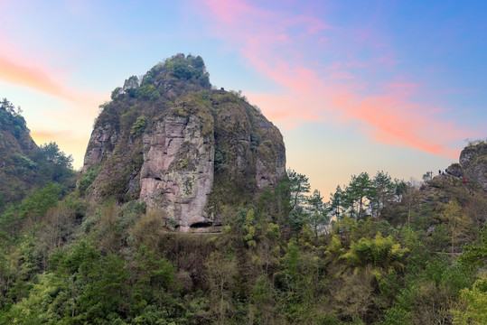 绍兴新昌穿岩十九峰