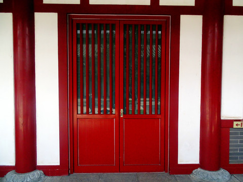 木质红门