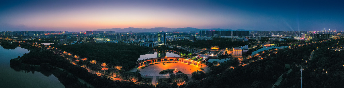 航拍南昌大学前湖校区夜景