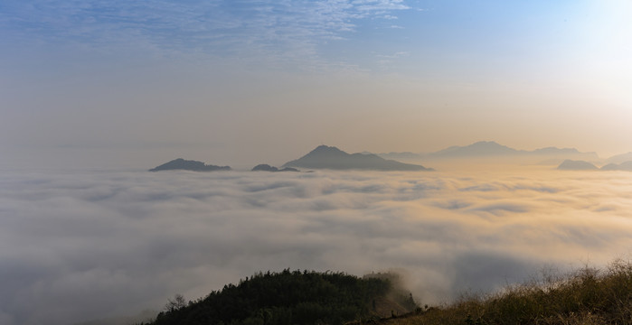 云海云雾水墨群山