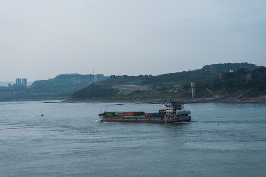 船舶运输江河