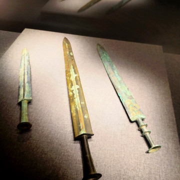 楚墓青铜剑战国文物