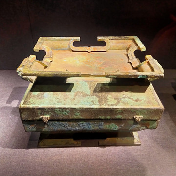 战国楚墓铜方鼎带盖青铜器