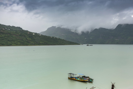 金沙江向家坝水电站库区风光