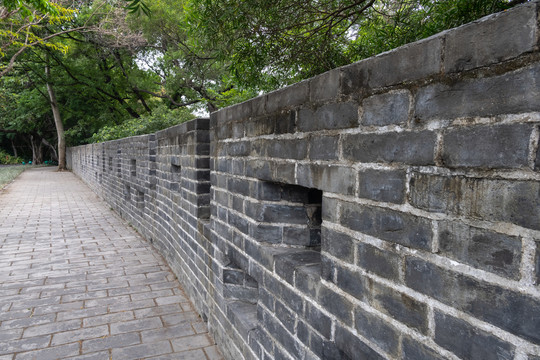 广州越秀山古城墙