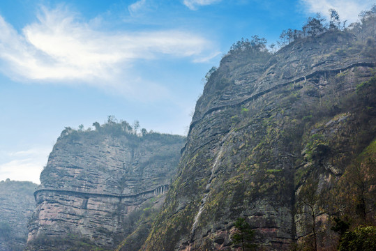 绍兴新昌穿岩十九峰飞龙玻璃栈道