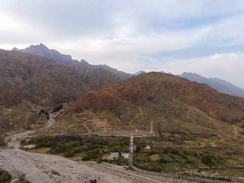 宁夏银川贺兰山拜寺口双塔