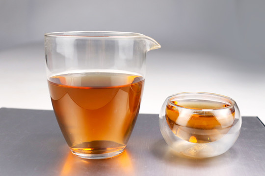 大红袍红茶茶汤