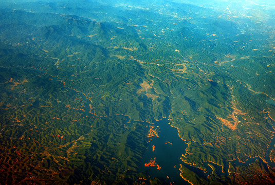 高山湖泊