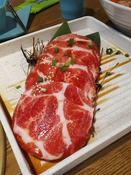 烤肉牛肉拼盘