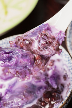 椰奶西米露紫薯