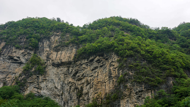 石板河风光高山