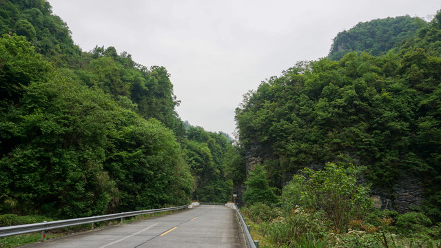 石板河风光大峡谷