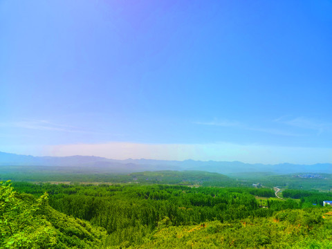 青山拌蓝天