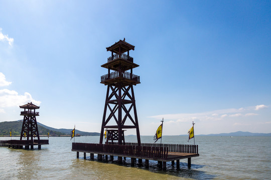 东吴水上营寨