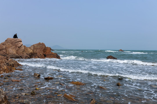 海边礁石海浪