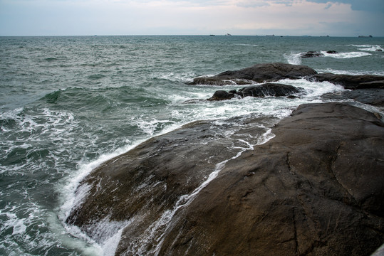 三亚海浪